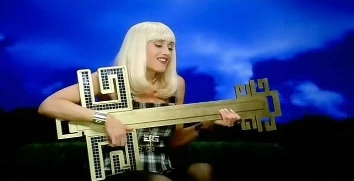 Gwen Stefani - Wind It Up